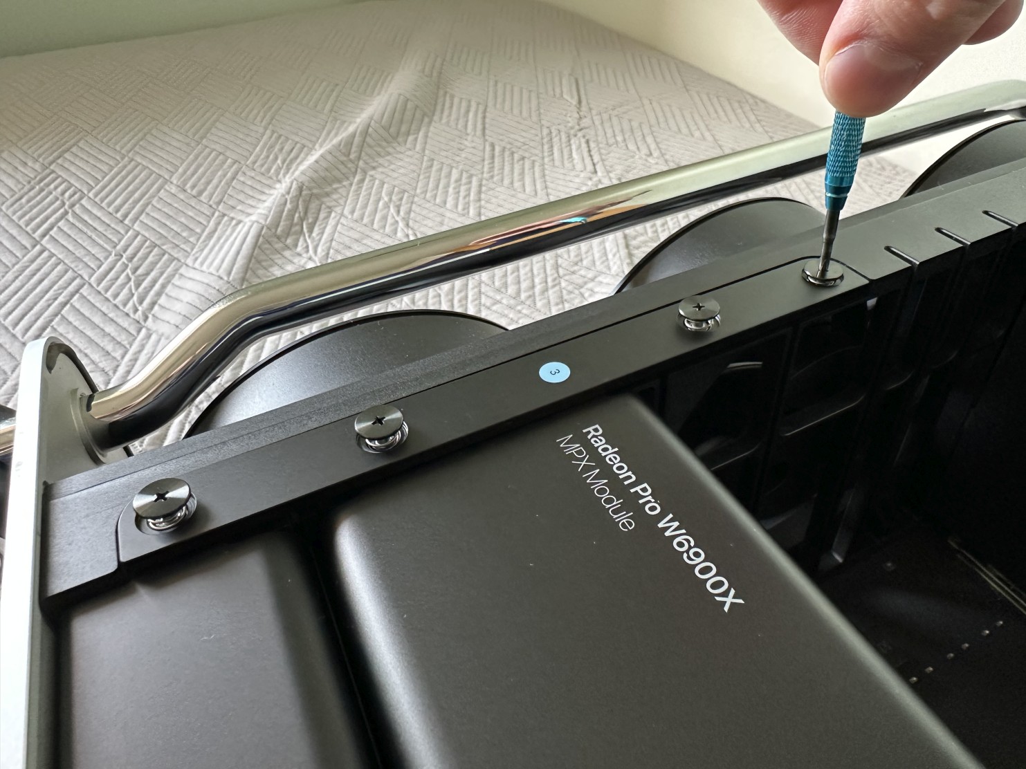 Installation in a Mac Pro 7,1 (2019)