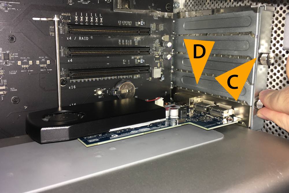 Graphics card installation in a Mac Pro 4,1-5,1