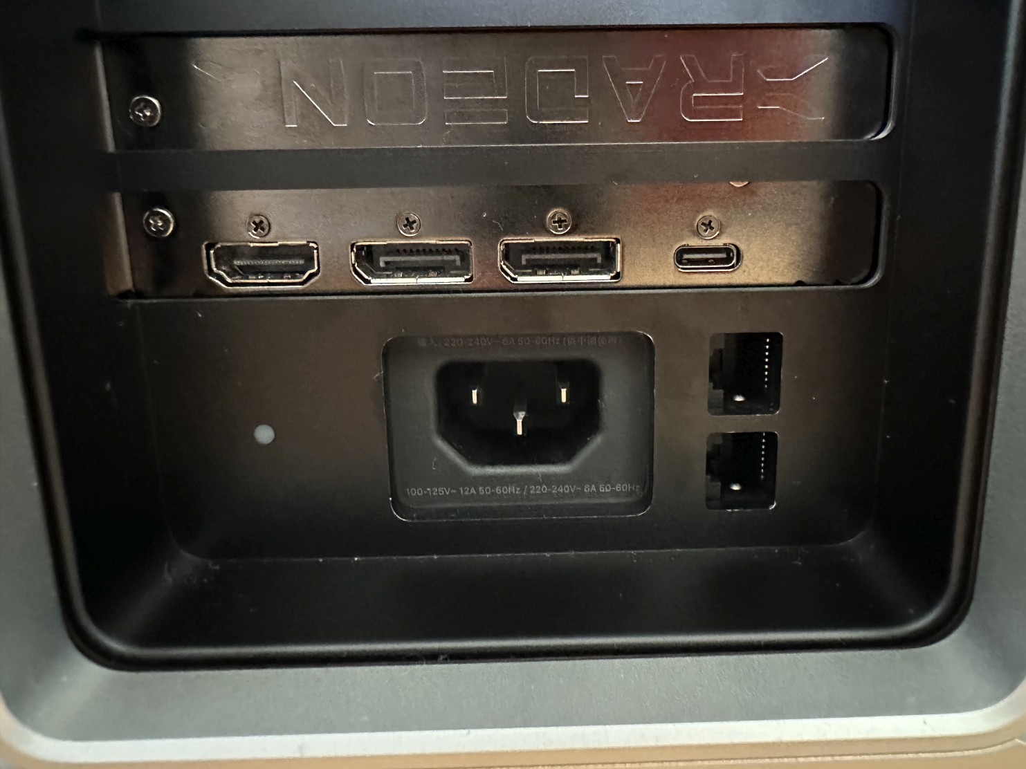 Installation in a Mac Pro 7,1 (2019)