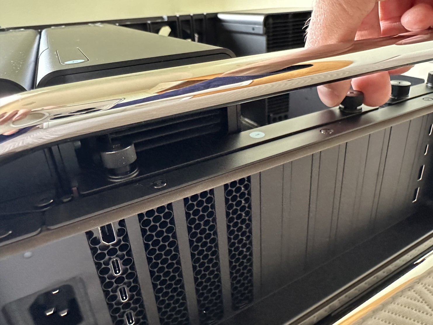 Installation in a Mac Pro 7,1 (2019)